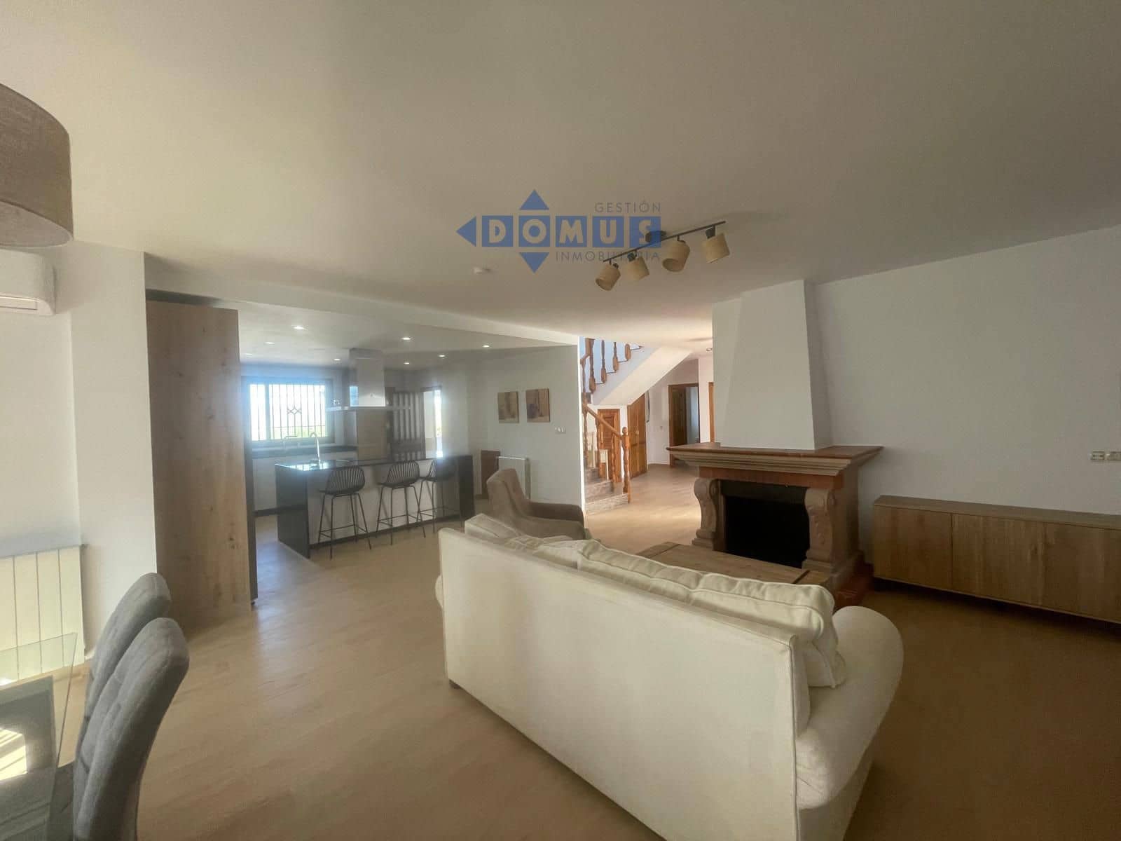 4 soveværelse Villa til leje i Arriate med swimmingpool garage - € 2.700 (Ref: 6761175)