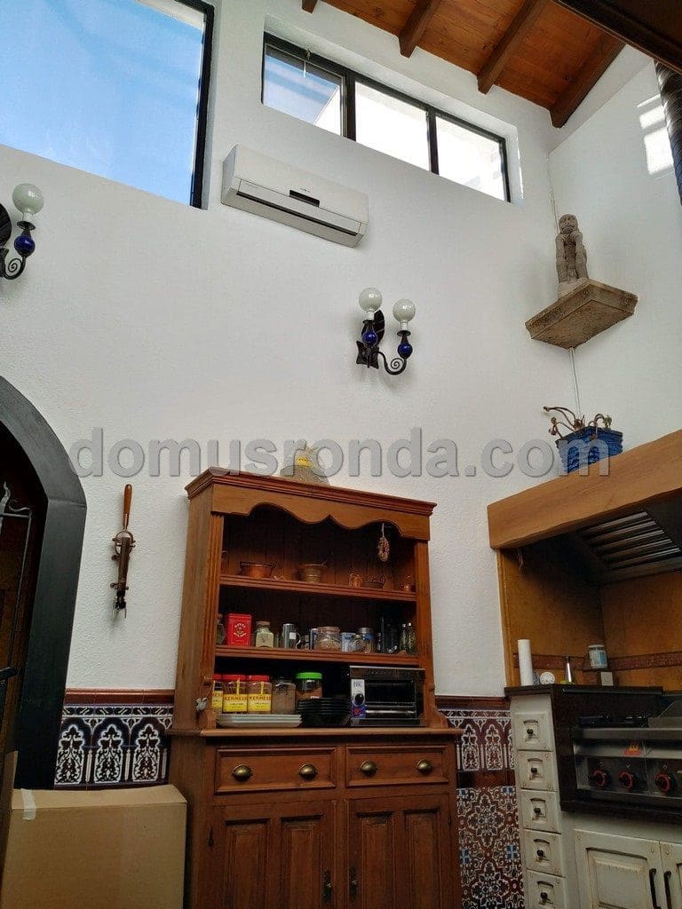 5 quarto Restaurante/Bar para venda em Ronda com garagem - 698 000 € (Ref: 6857178)
