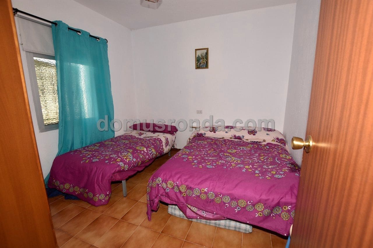 4 soveværelse Villa til salg i Ronda med swimmingpool - € 225.000 (Ref: 6859634)