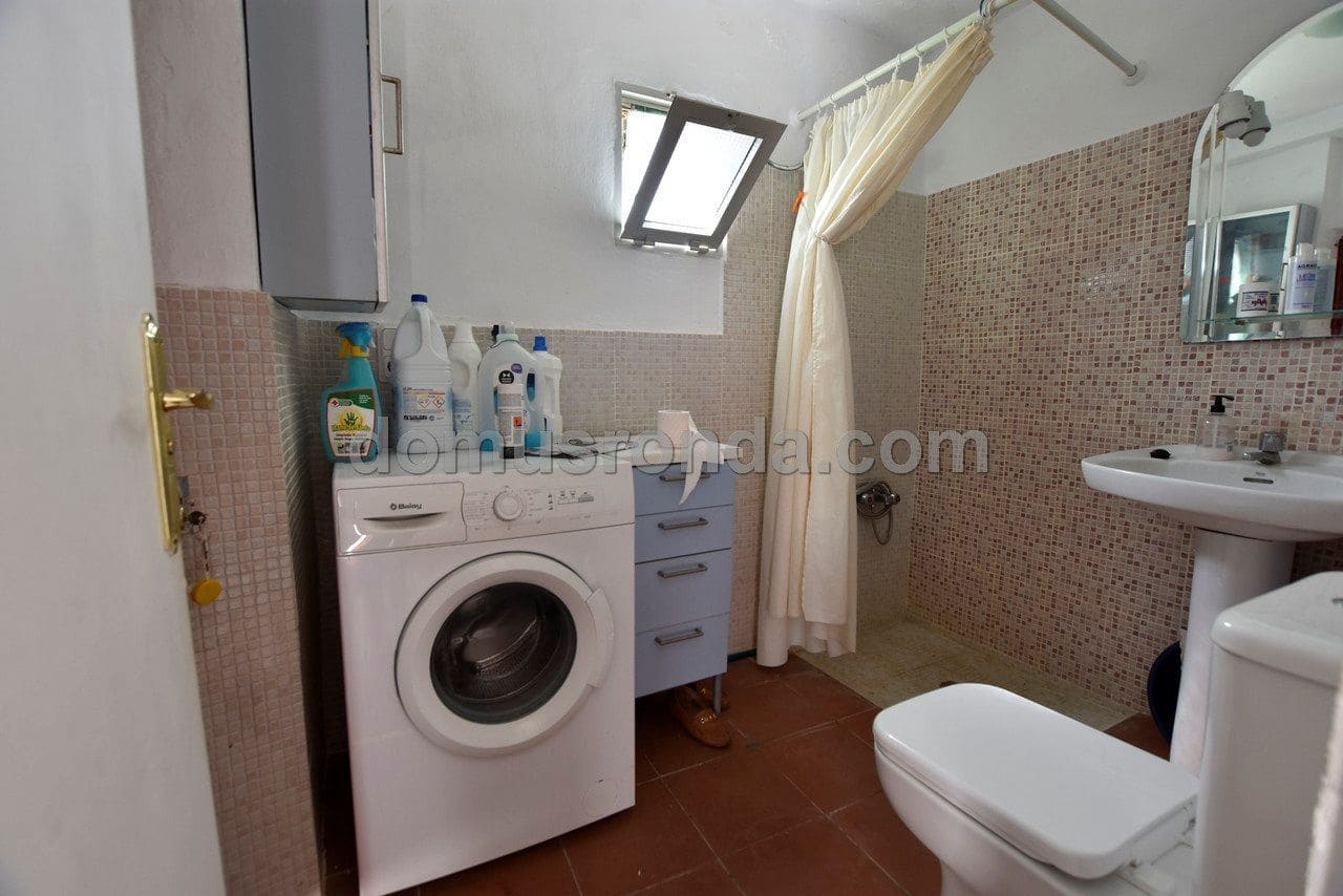 4 soveværelse Villa til salg i Ronda med swimmingpool - € 225.000 (Ref: 6859634)