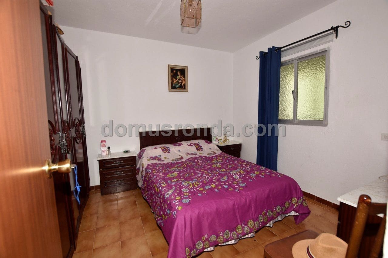 4 soveværelse Villa til salg i Ronda med swimmingpool - € 225.000 (Ref: 6859634)