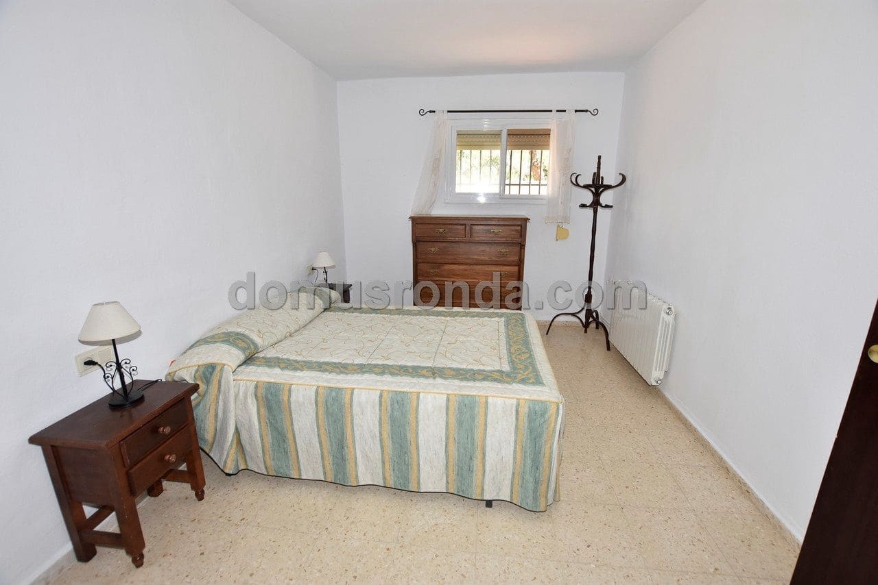 3 Zimmer Villa zu vermieten in Ronda mit Pool Garage - 1.200 € (Ref: 6876559)