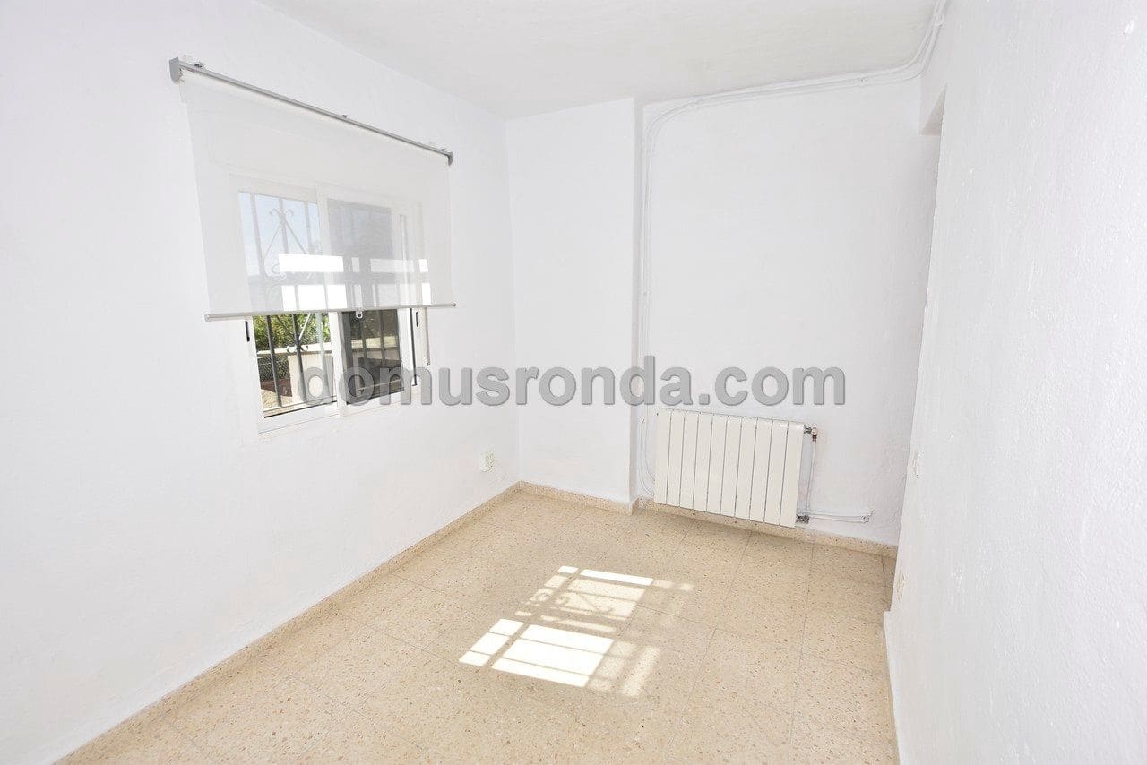 3 Zimmer Villa zu vermieten in Ronda mit Pool Garage - 1.200 € (Ref: 6876559)