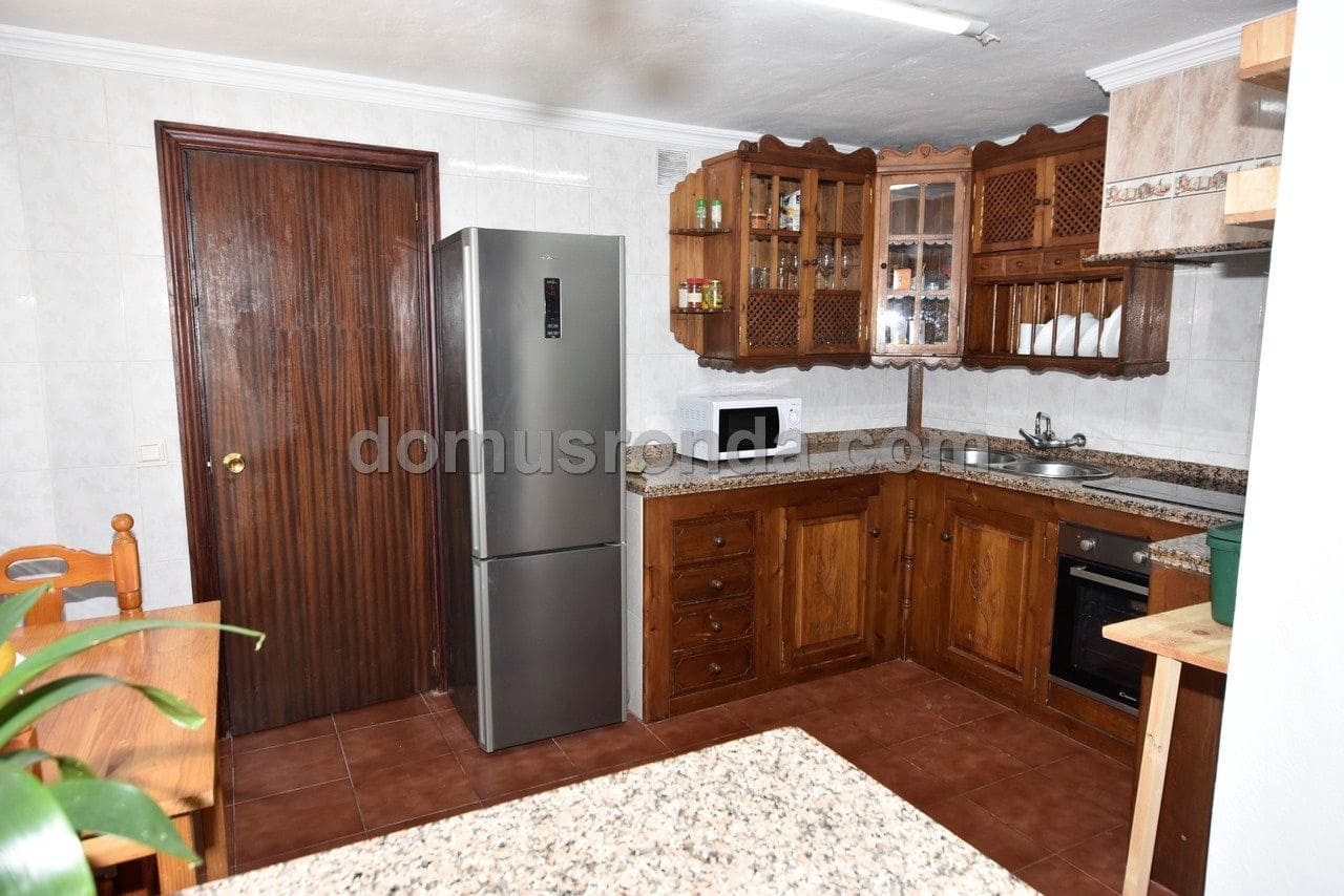 3 Zimmer Villa zu vermieten in Ronda mit Pool Garage - 1.200 € (Ref: 6876559)