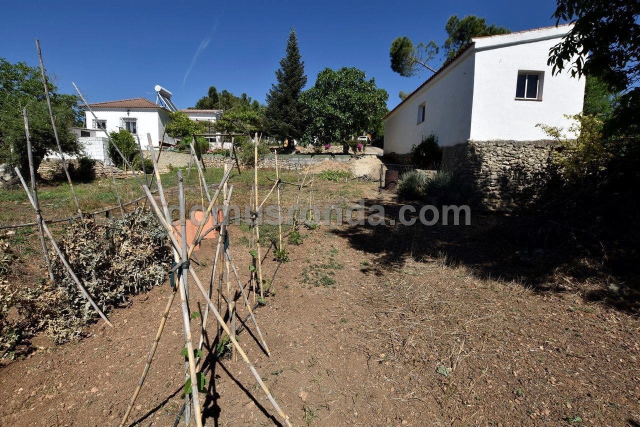 3 Zimmer Villa zu vermieten in Ronda mit Pool Garage - 1.200 € (Ref: 6876559)