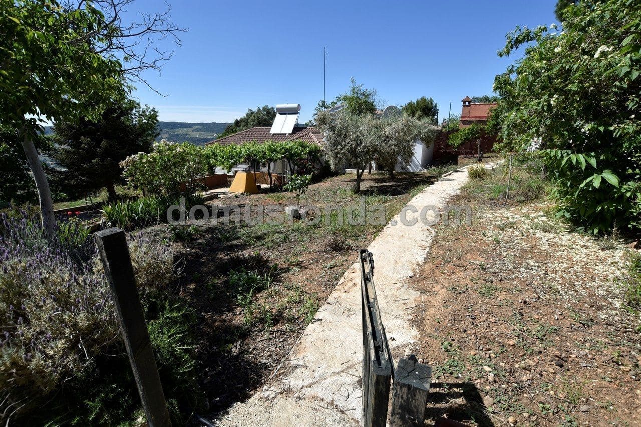 3 Zimmer Villa zu vermieten in Ronda mit Pool Garage - 1.200 € (Ref: 6876559)