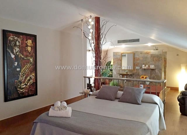 7 bedroom Villa for sale in Ronda with garage - € 760,000 (Ref: 6893249)