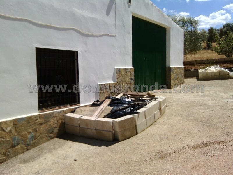 3 soveværelse Finca/Landehus til salg i Serrato med garage - € 225.000 (Ref: 7140568)