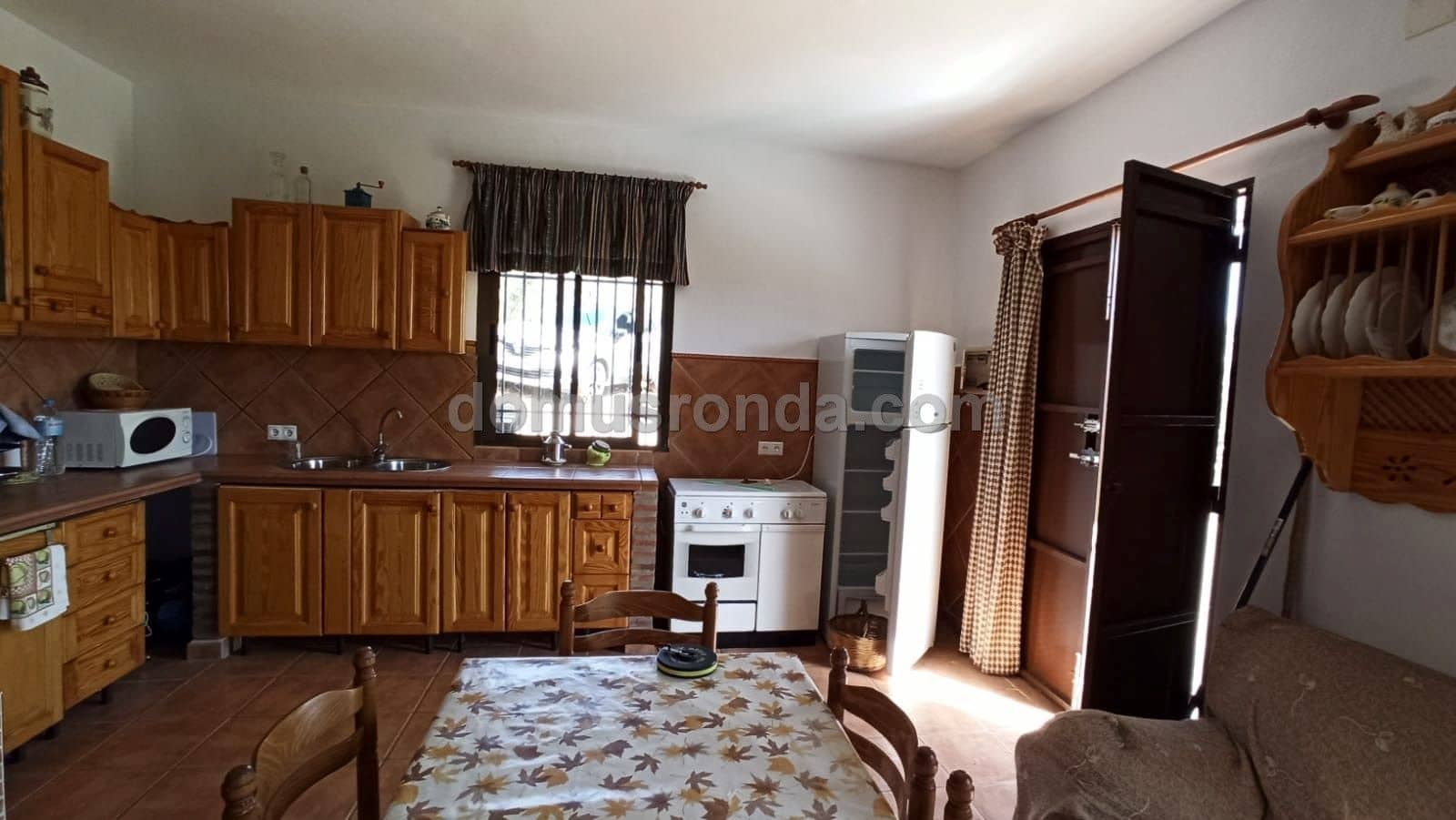 3 soveværelse Finca/Landehus til salg i Serrato med garage - € 225.000 (Ref: 7140568)