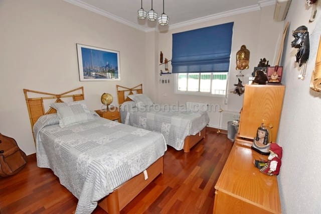 3 slaapkamer Flat te koop in Ronda - € 300.000 (Ref: 7391648)