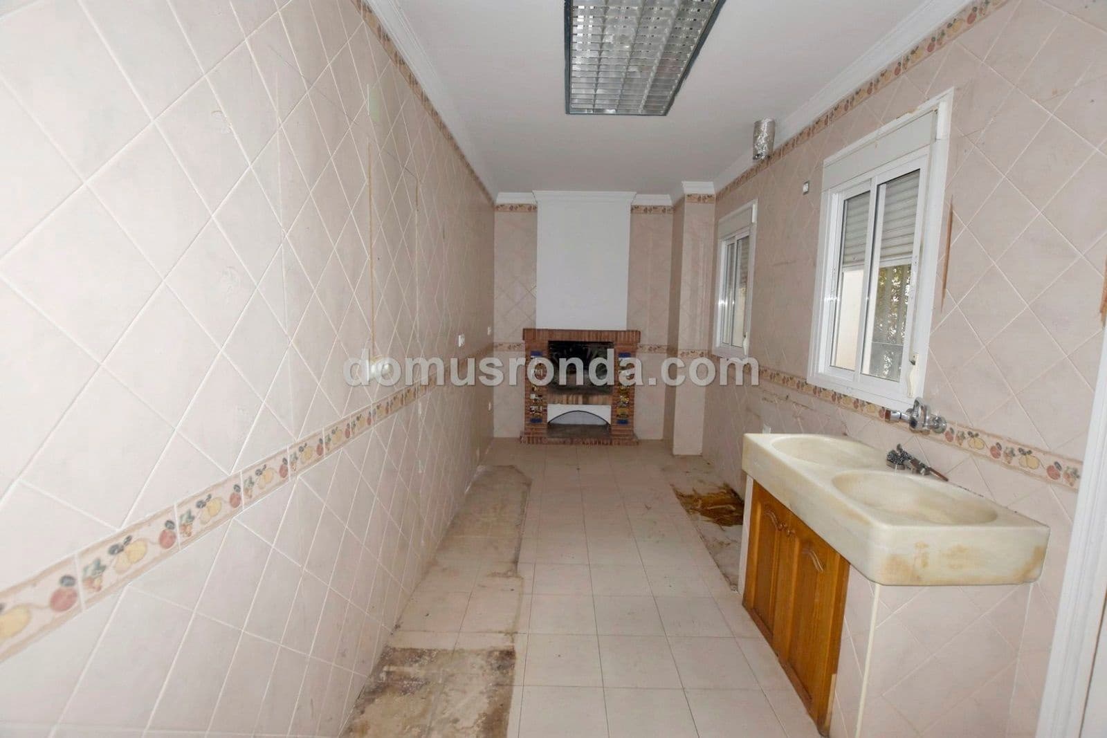 Chalet de 8 habitaciones en Ronda en venta con piscina - 600.000 € (Ref: 7402080)