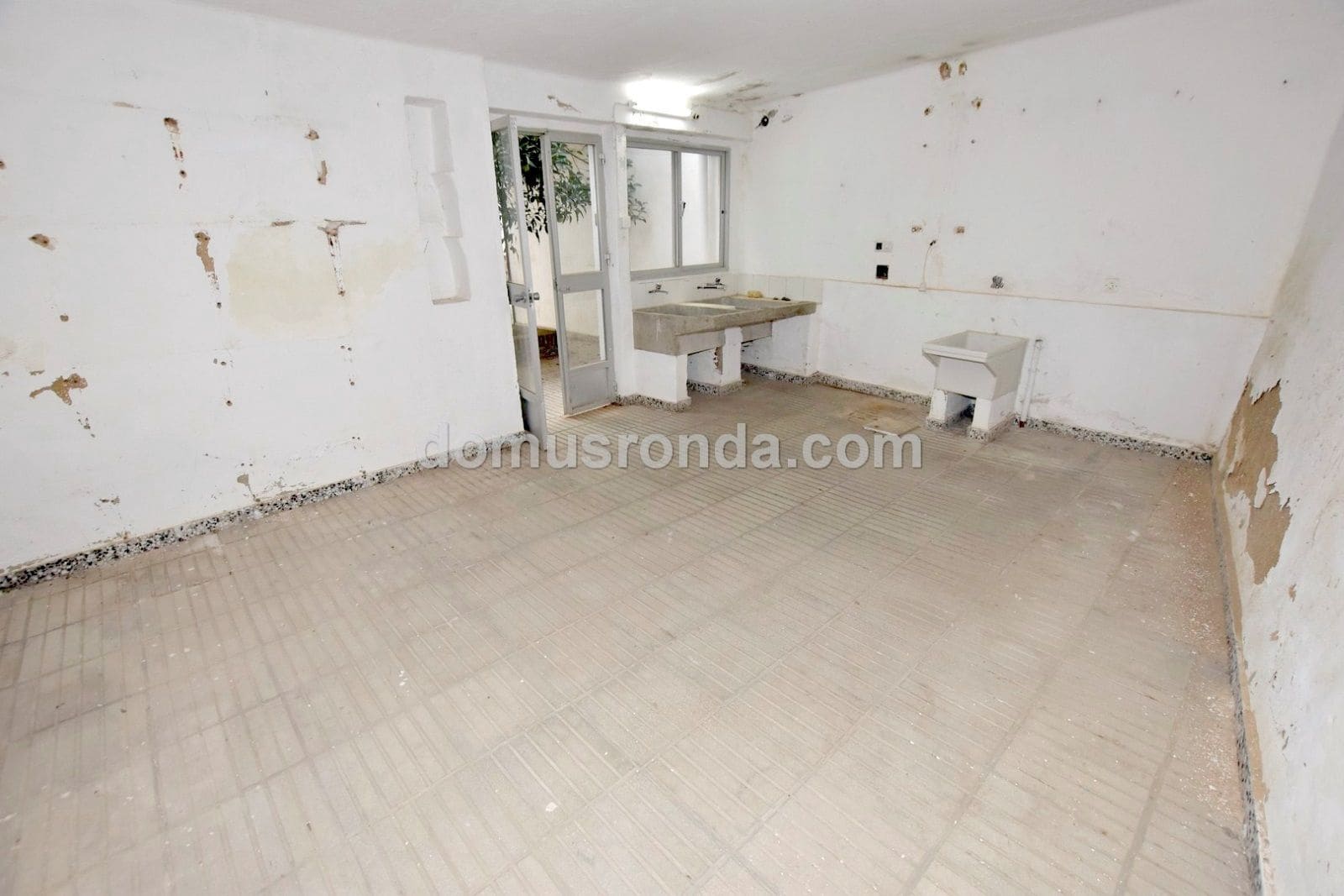 Chalet de 8 habitaciones en Ronda en venta con piscina - 600.000 € (Ref: 7402080)