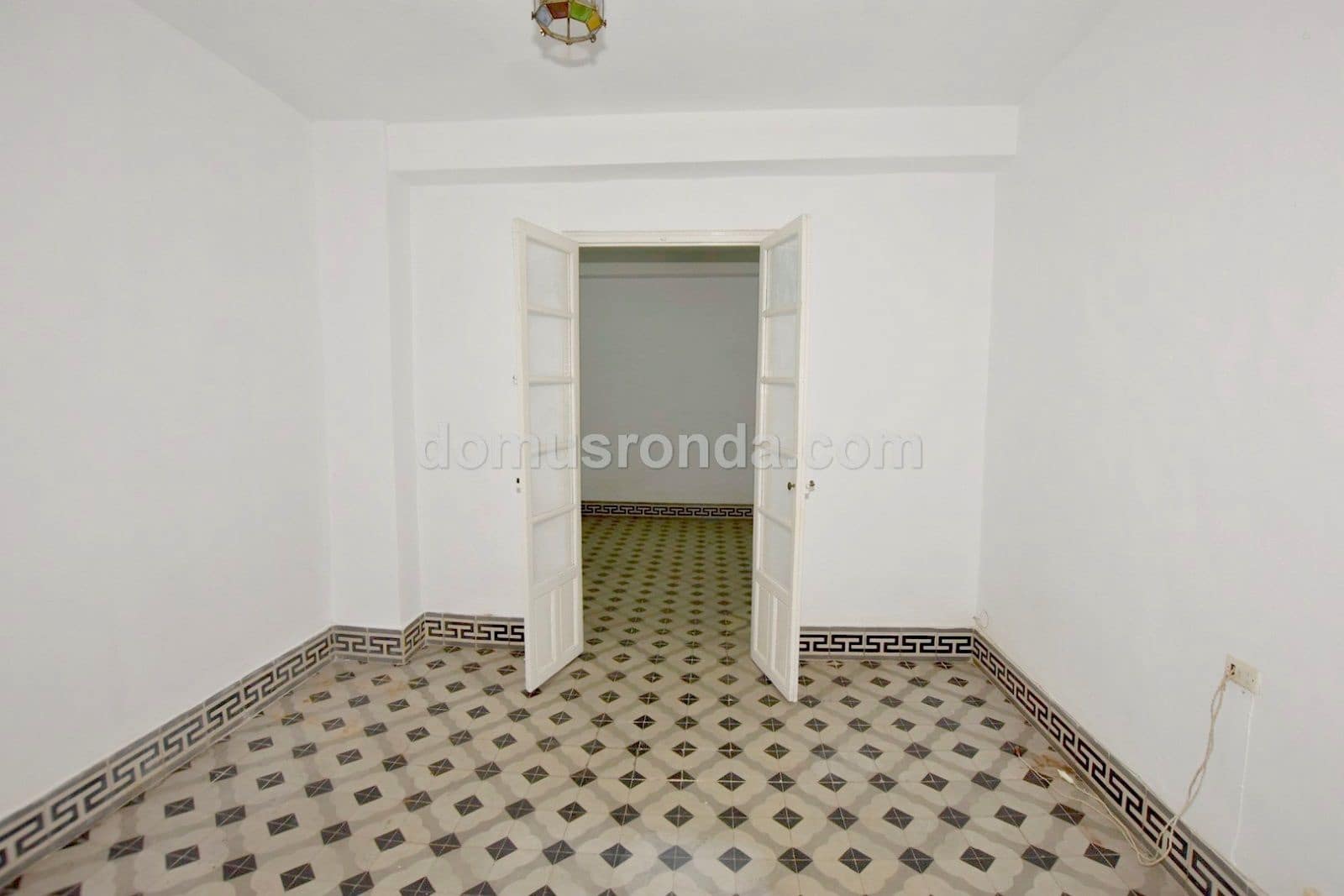 Chalet de 8 habitaciones en Ronda en venta con piscina - 600.000 € (Ref: 7402080)