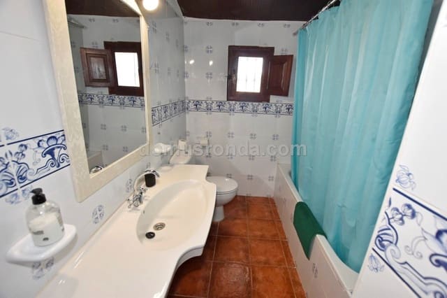 5 soverom Villa til salgs i Ronda med svømmebasseng garasje - € 325 000 (Ref: 7623026)