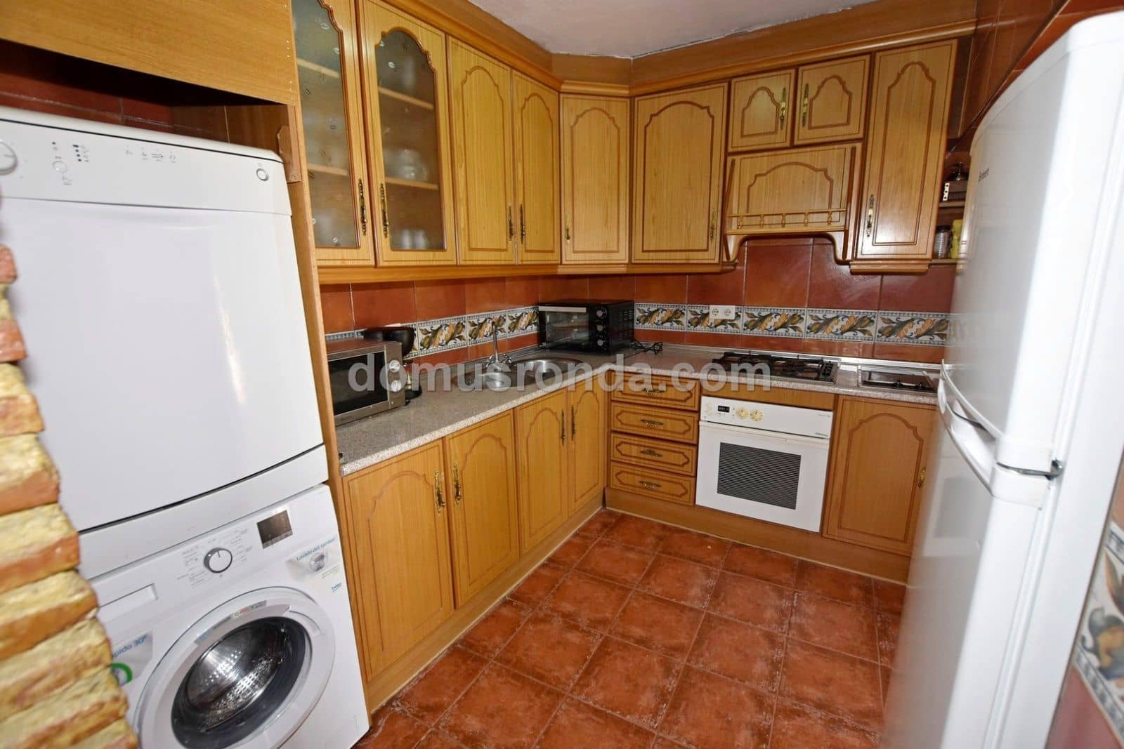 5 soverom Villa til salgs i Ronda med svømmebasseng garasje - € 325 000 (Ref: 7623026)