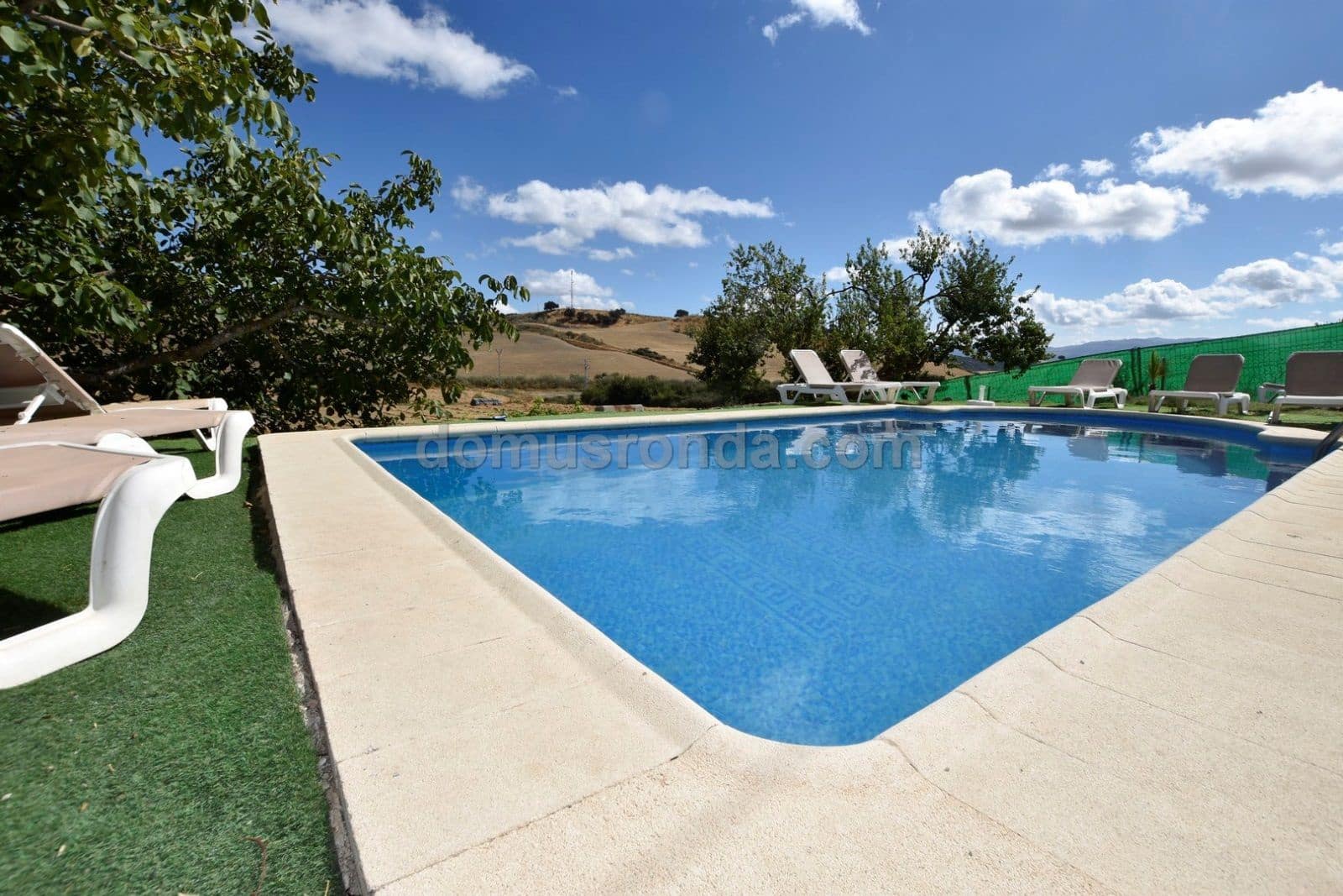 5 soverom Villa til salgs i Ronda med svømmebasseng garasje - € 325 000 (Ref: 7623026)