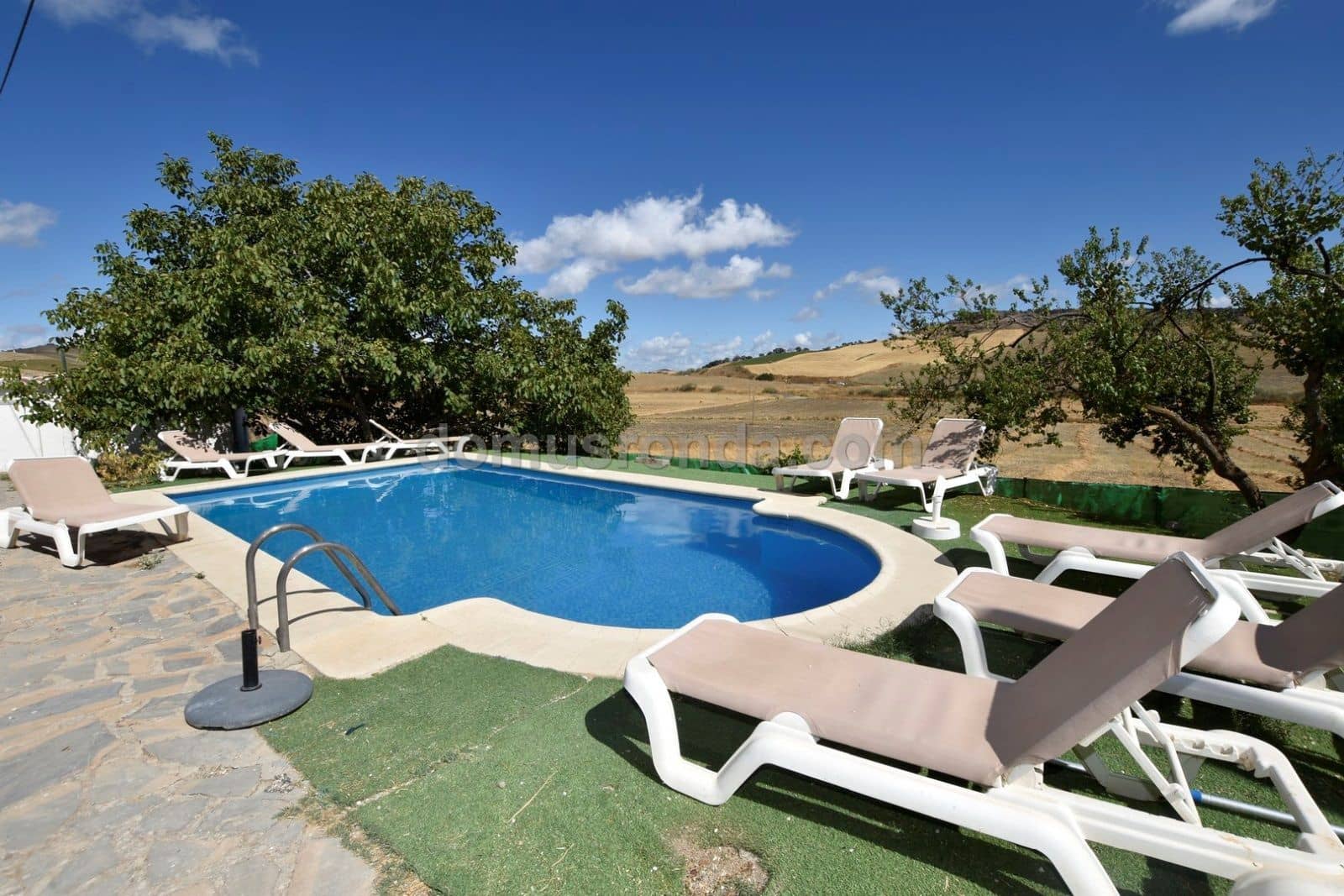 5 soverom Villa til salgs i Ronda med svømmebasseng garasje - € 325 000 (Ref: 7623026)