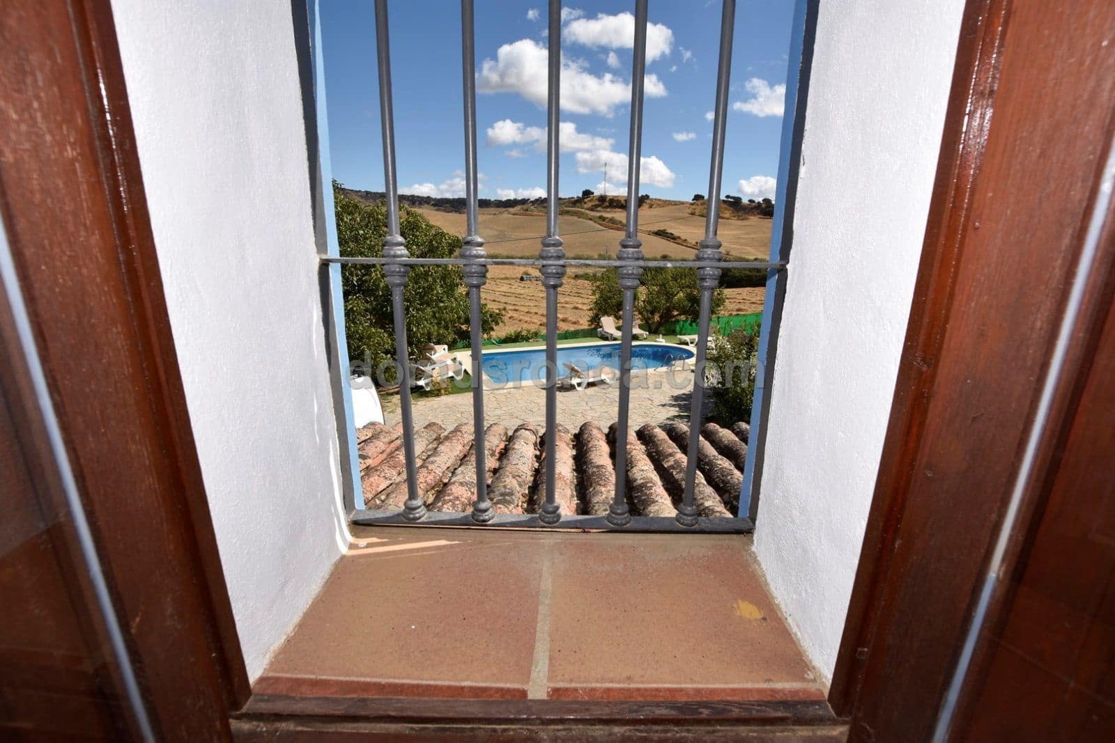 5 soverom Villa til salgs i Ronda med svømmebasseng garasje - € 325 000 (Ref: 7623026)