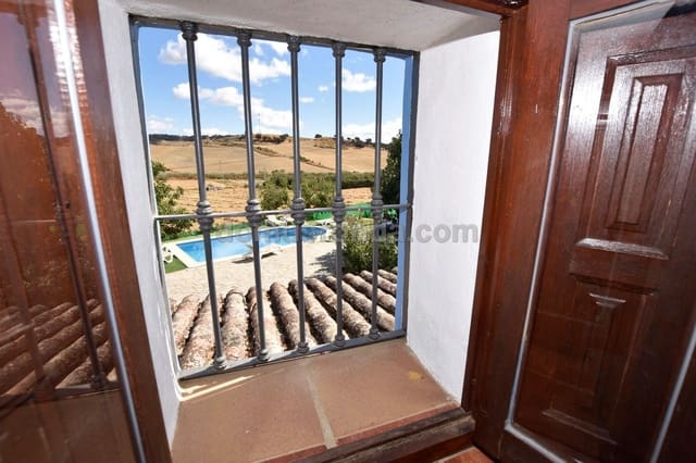 5 soverom Villa til salgs i Ronda med svømmebasseng garasje - € 325 000 (Ref: 7623026)