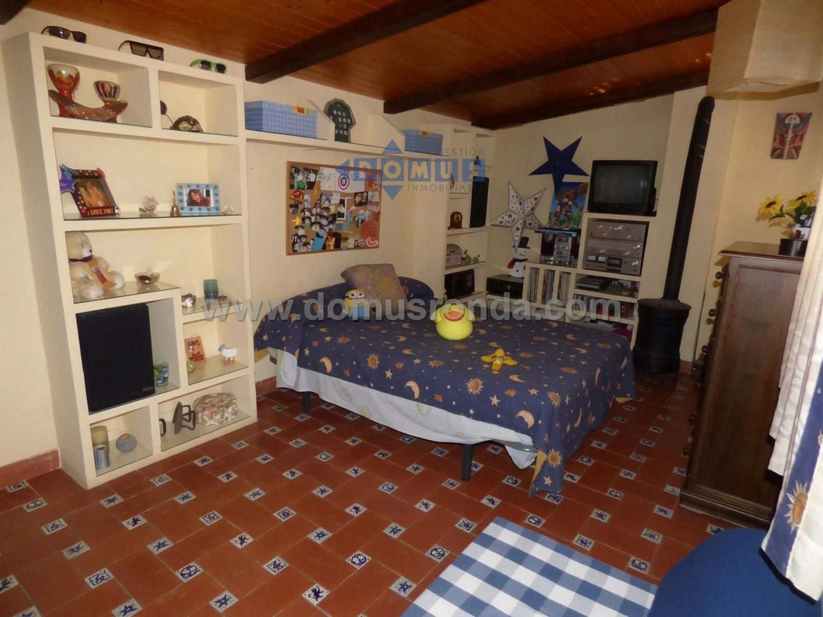 6 soverom Villa til salgs i Ronda med garasje - € 398 000 (Ref: 7742129)