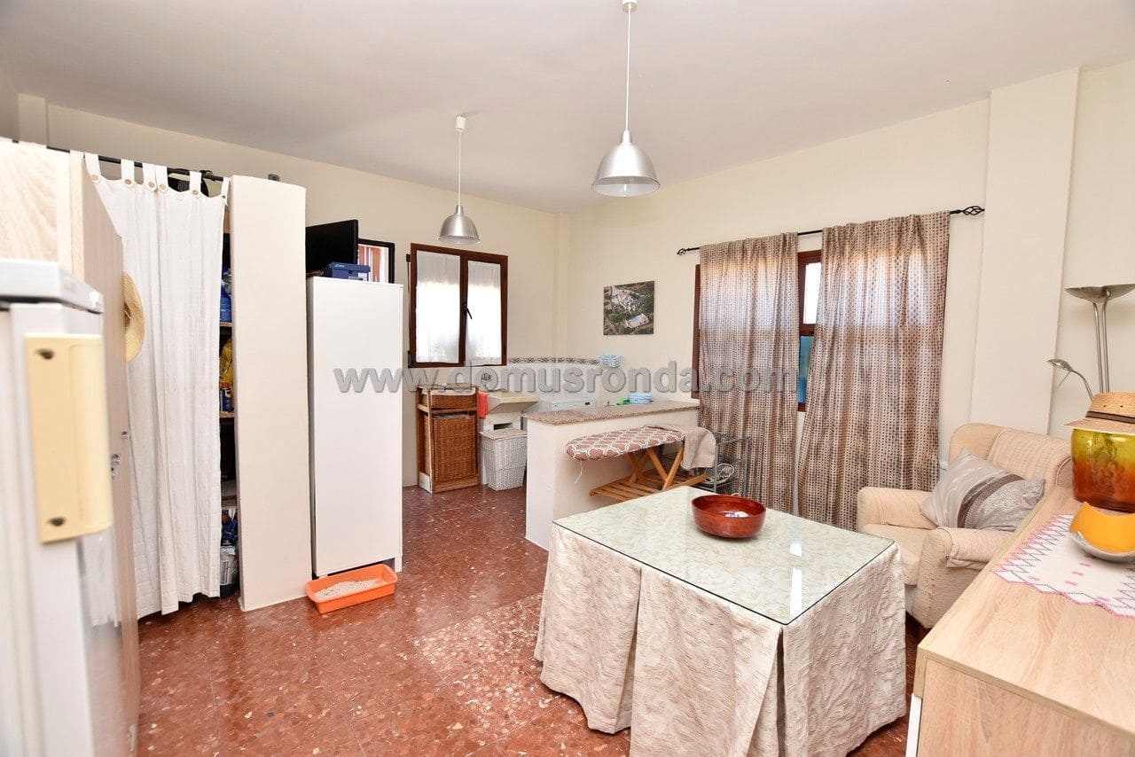 5 quarto Moradia para venda em Ronda com piscina garagem - 900 000 € (Ref: 7770517)