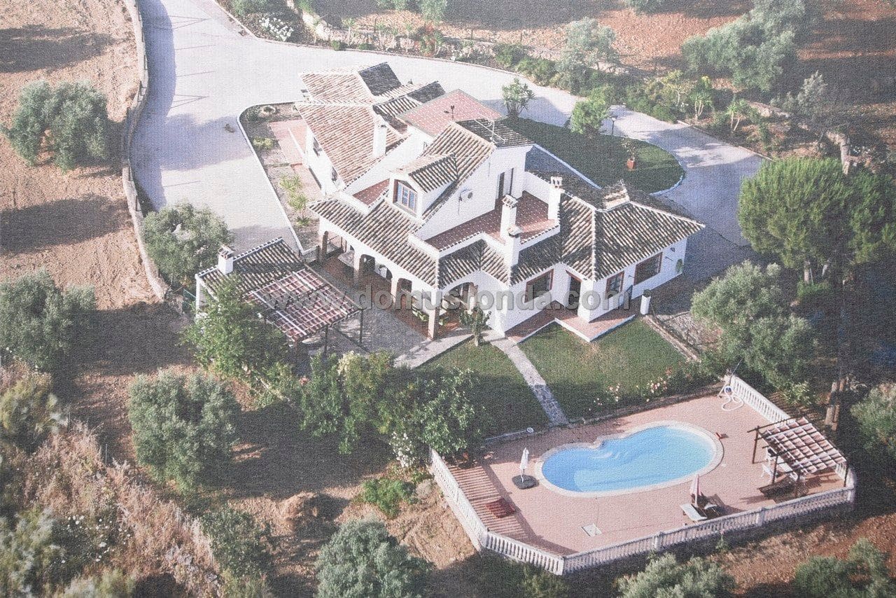 5 quarto Moradia para venda em Ronda com piscina garagem - 900 000 € (Ref: 7770517)