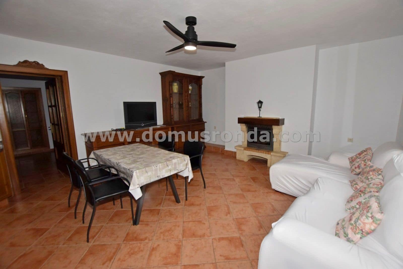 2 soveværelse Villa til salg i Ronda med swimmingpool garage - € 420.000 (Ref: 7875601)