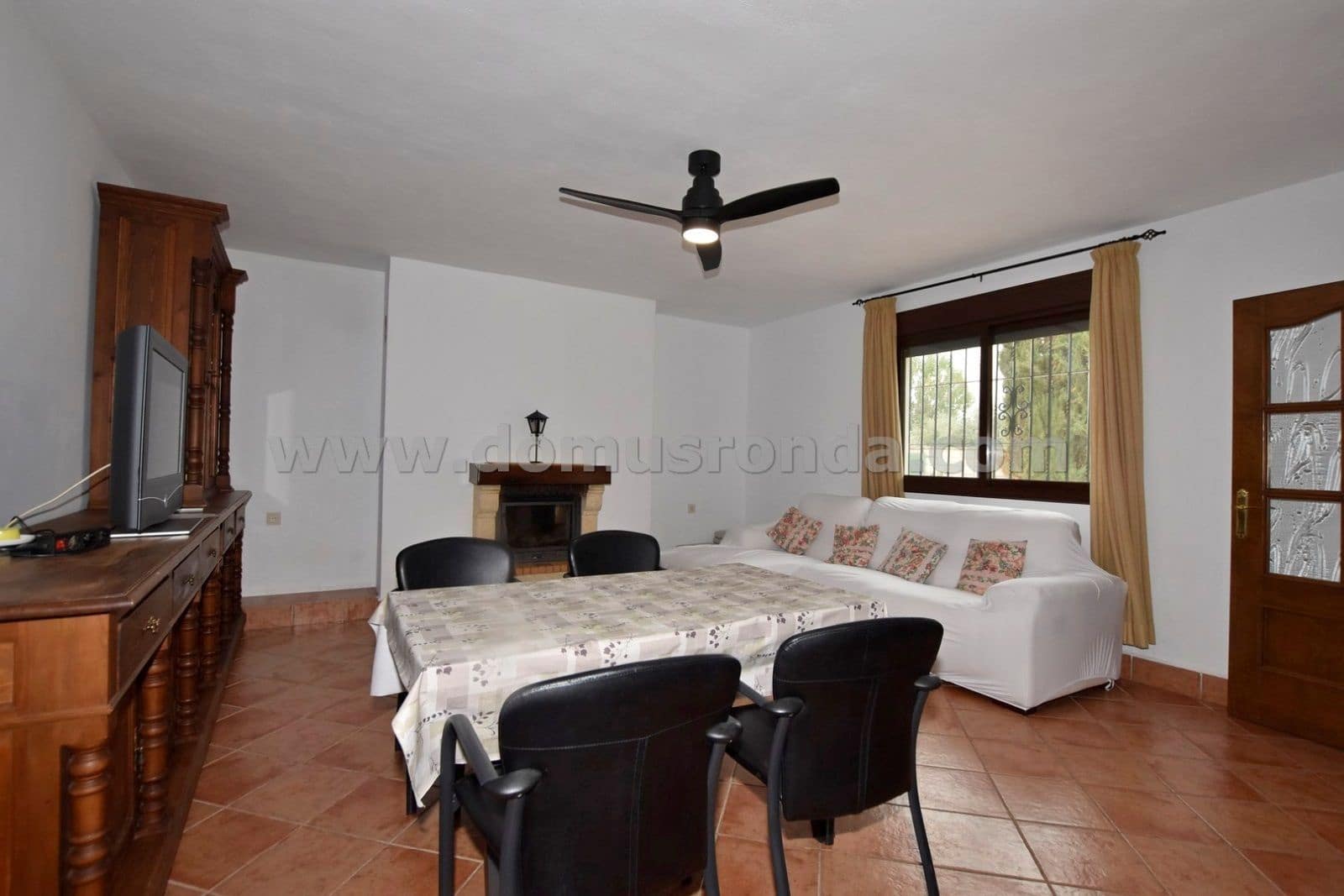 2 soveværelse Villa til salg i Ronda med swimmingpool garage - € 420.000 (Ref: 7875601)