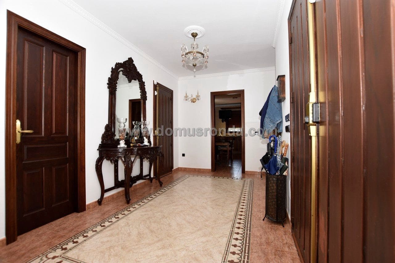 4 soveværelse Villa til salg i Ronda - € 699.000 (Ref: 7882134)