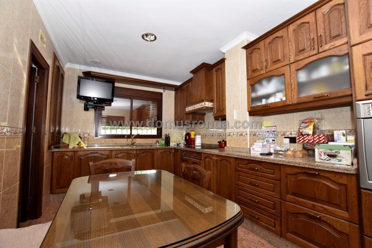 4 soveværelse Villa til salg i Ronda - € 699.000 (Ref: 7882134)