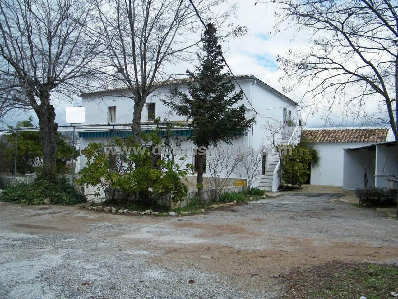 5 sypialnia Willa na sprzedaż w Ronda z basenem garażem - 750 000 € (Ref: 7886770)
