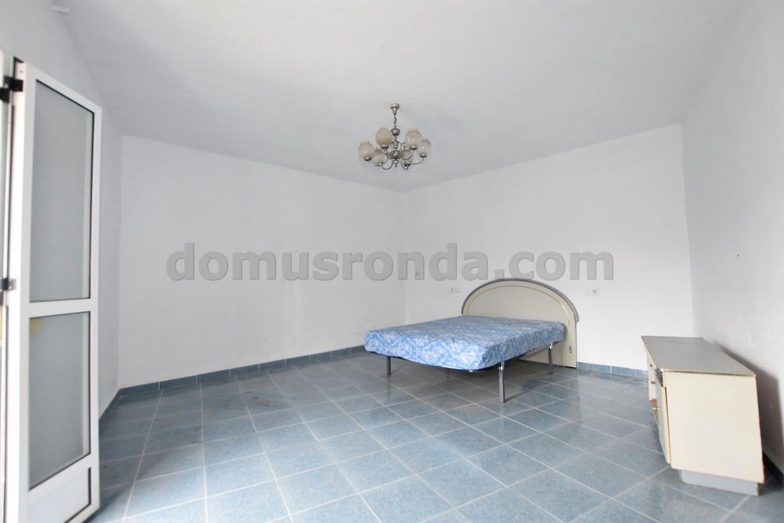 3 slaapkamer Villa te koop in Ronda - € 110.000 (Ref: 7898970)
