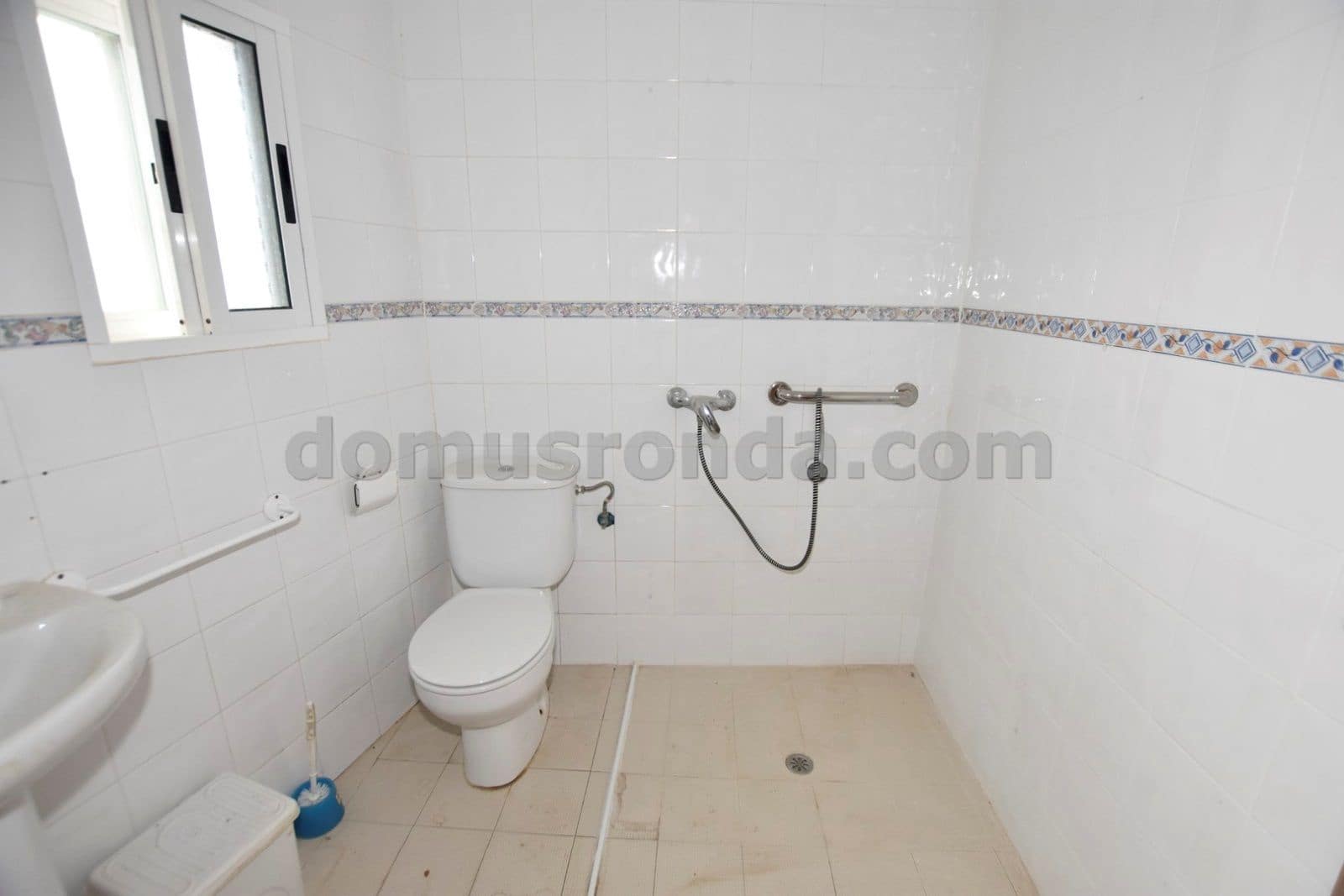 3 slaapkamer Villa te koop in Ronda - € 110.000 (Ref: 7898970)