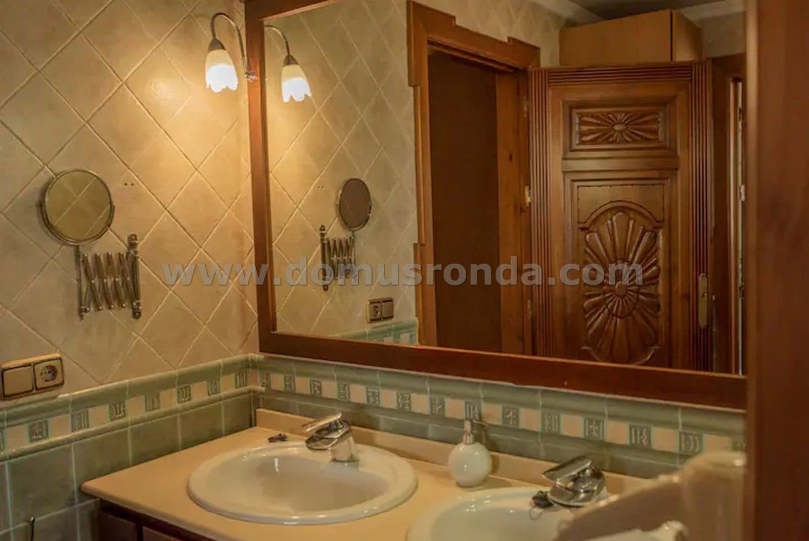 5 bedroom Villa for sale in Arriate with pool - € 375,000 (Ref: 7950249)