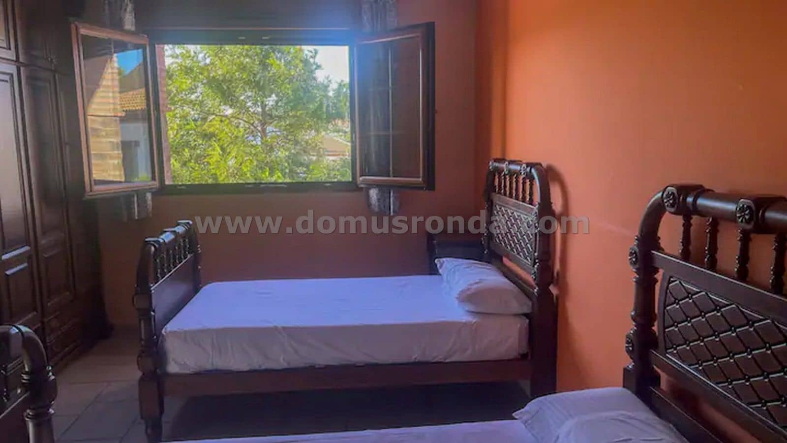 5 bedroom Villa for sale in Arriate with pool - € 375,000 (Ref: 7950249)