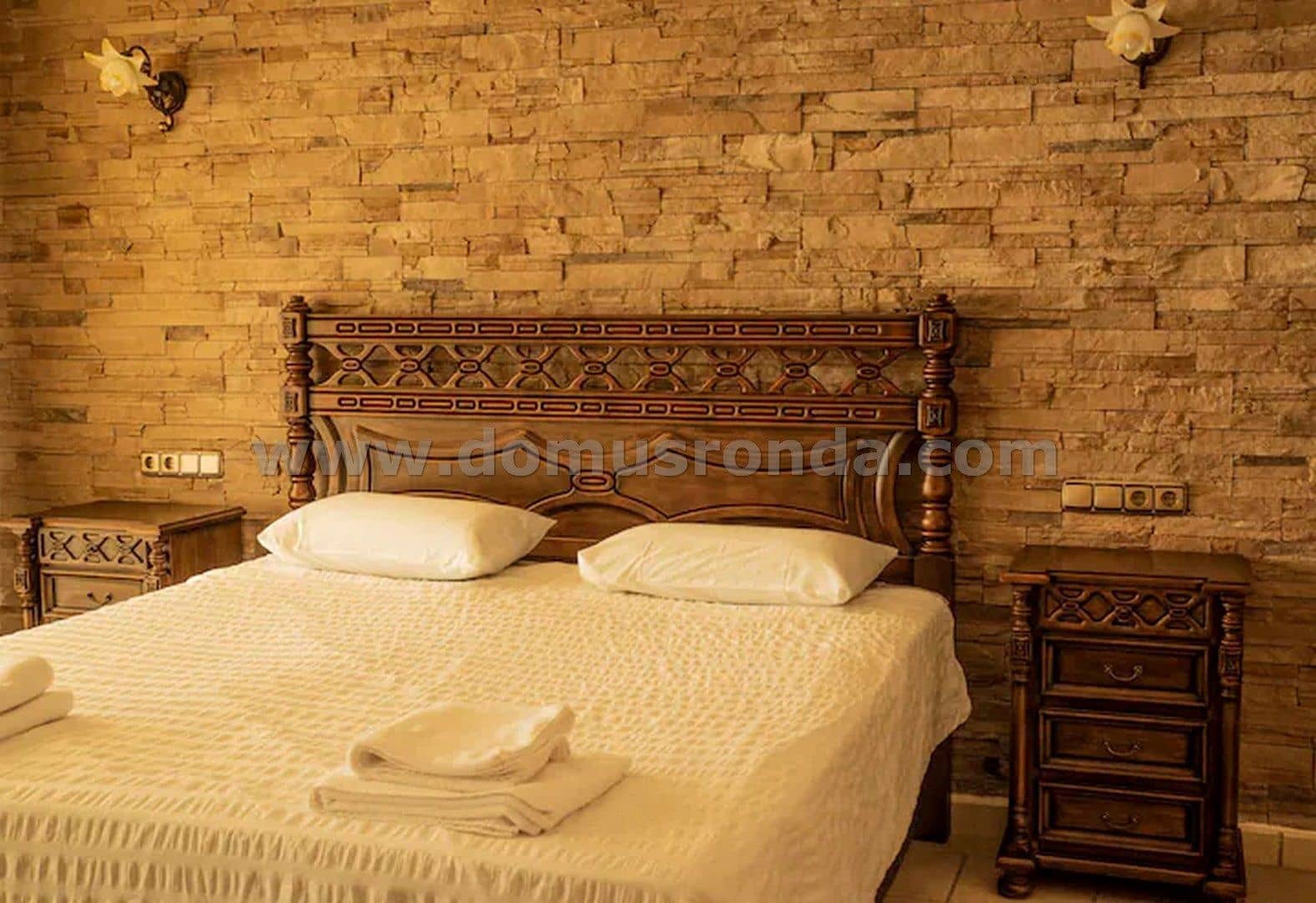 5 bedroom Villa for sale in Arriate with pool - € 375,000 (Ref: 7950249)