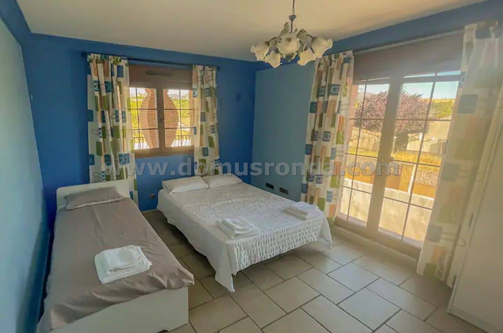 5 bedroom Villa for sale in Arriate with pool - € 375,000 (Ref: 7950249)
