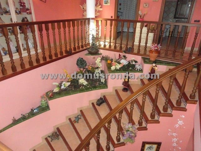 6 soverom Villa til salgs i Ronda med svømmebasseng garasje - € 1 650 000 (Ref: 7950250)