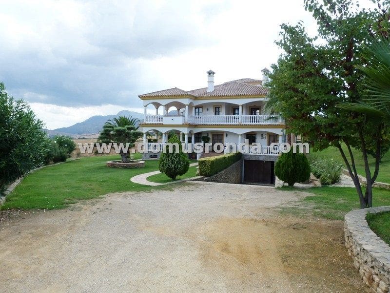 6 sypialnia Willa na sprzedaż w Ronda z basenem garażem - 1 650 000 € (Ref: 7950250)