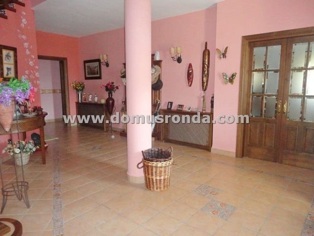 6 soverom Villa til salgs i Ronda med svømmebasseng garasje - € 1 650 000 (Ref: 7950250)