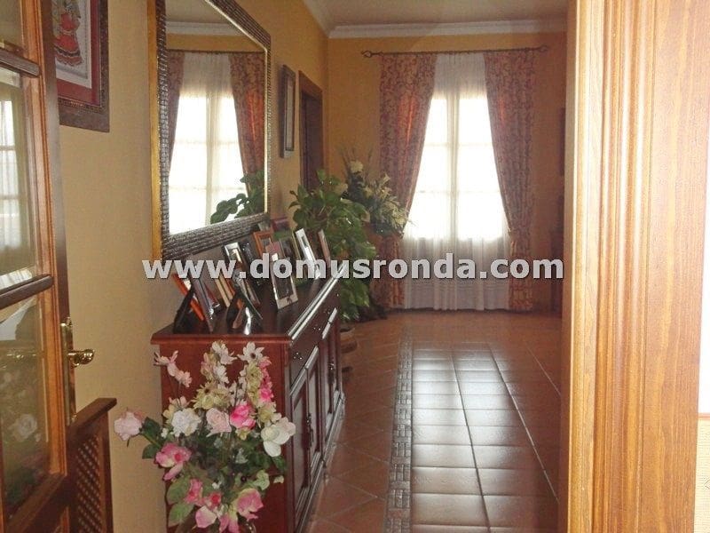 6 sypialnia Willa na sprzedaż w Ronda z basenem garażem - 1 650 000 € (Ref: 7950250)