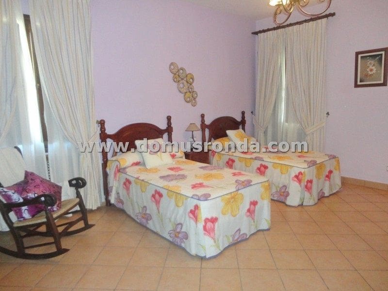 6 sypialnia Willa na sprzedaż w Ronda z basenem garażem - 1 650 000 € (Ref: 7950250)