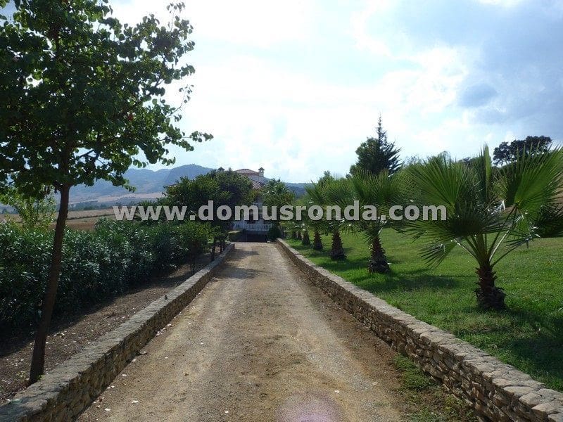 6 sypialnia Willa na sprzedaż w Ronda z basenem garażem - 1 650 000 € (Ref: 7950250)