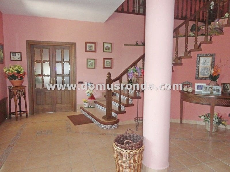 6 sypialnia Willa na sprzedaż w Ronda z basenem garażem - 1 650 000 € (Ref: 7950250)