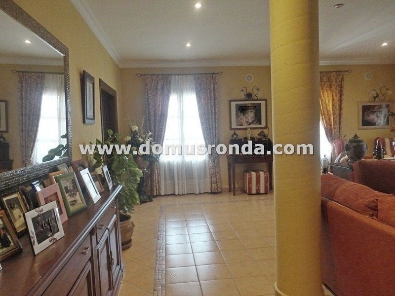 6 sypialnia Willa na sprzedaż w Ronda z basenem garażem - 1 650 000 € (Ref: 7950250)