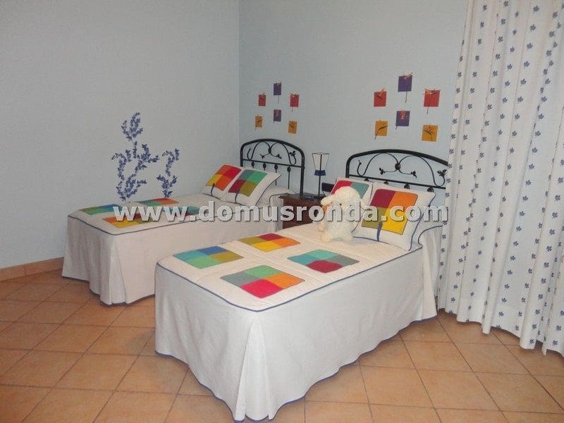 6 sypialnia Willa na sprzedaż w Ronda z basenem garażem - 1 650 000 € (Ref: 7950250)