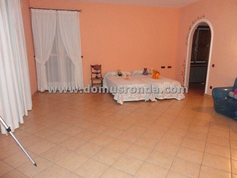 6 sypialnia Willa na sprzedaż w Ronda z basenem garażem - 1 650 000 € (Ref: 7950250)