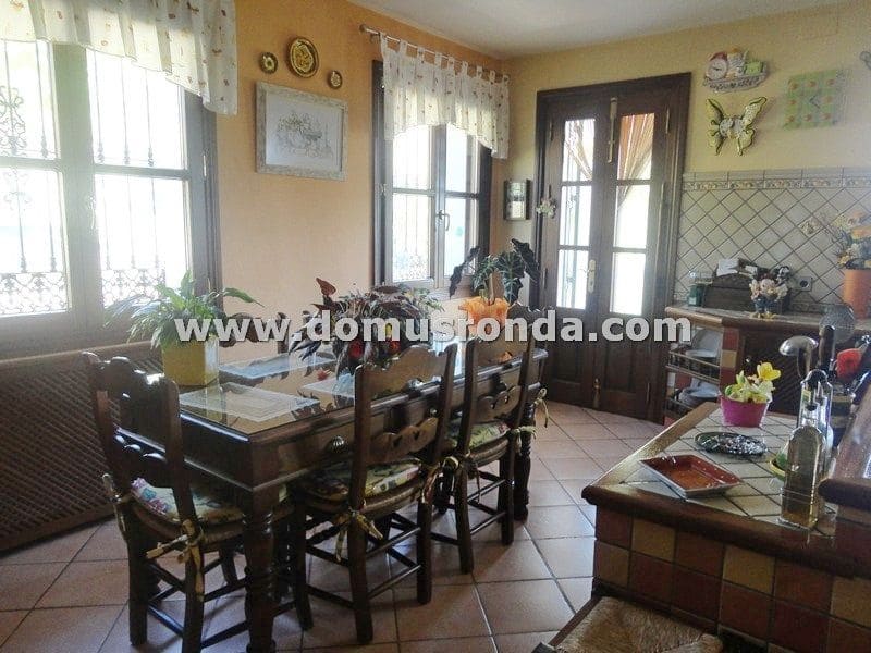 6 sypialnia Willa na sprzedaż w Ronda z basenem garażem - 1 650 000 € (Ref: 7950250)