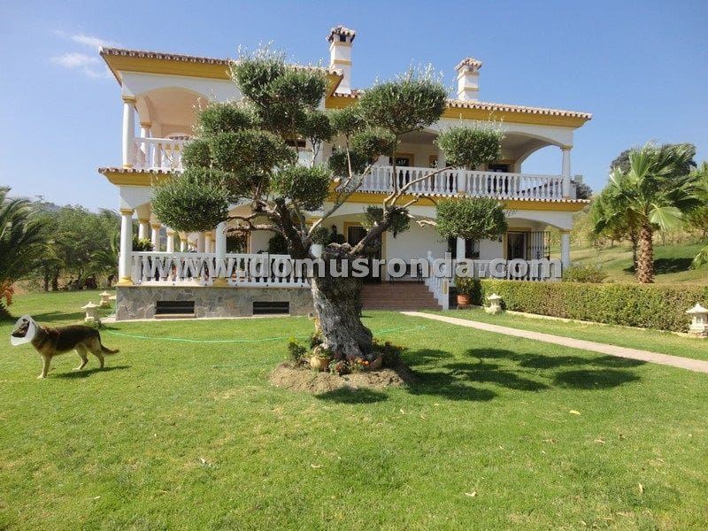 6 sypialnia Willa na sprzedaż w Ronda z basenem garażem - 1 650 000 € (Ref: 7950250)