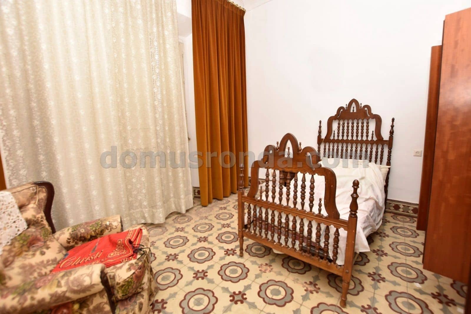 5 soveværelse Villa til salg i Arriate - € 145.000 (Ref: 8096883)